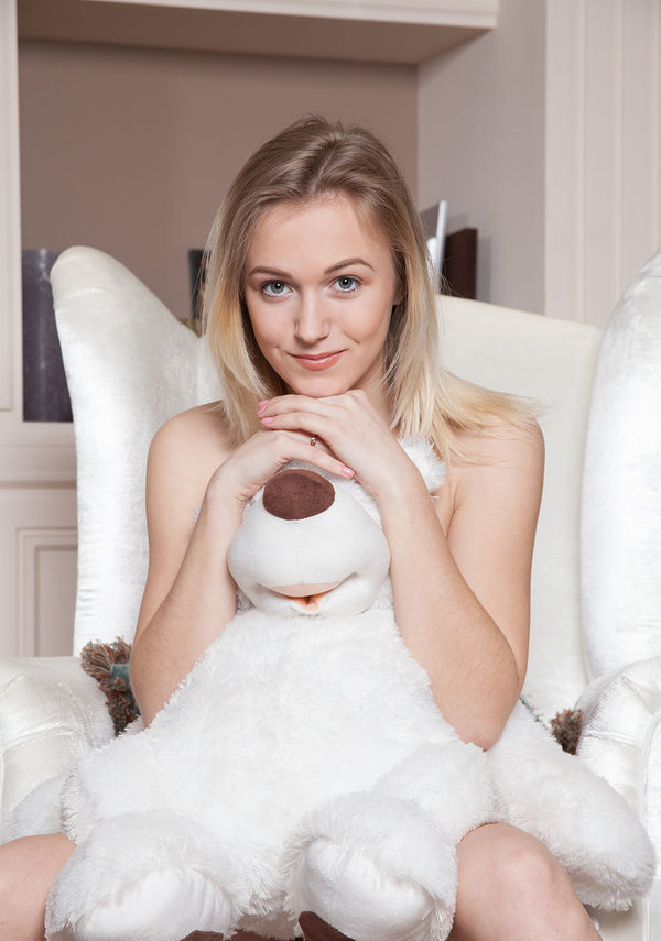 Алла, 22 года, 1 размер груди